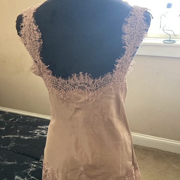 BNWT - Picture 9 of 9